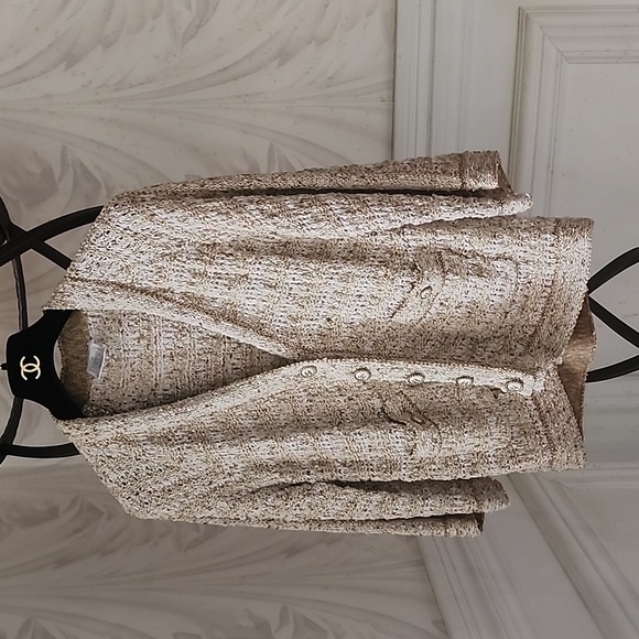 Chanel Limited Edition gold tweed jacket - Picture 3 of 14